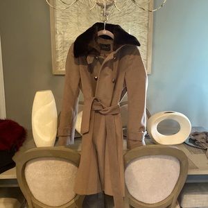 Beautiful light brown trench coat with Removable fur collar.